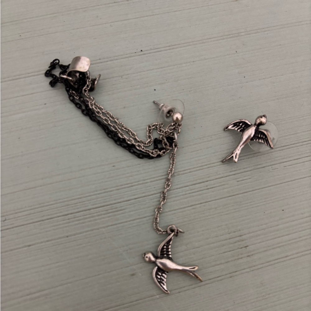 Bird Ear Cuff Piercing Earring Earcuff Silver Black Chain Wings Dangling Dove